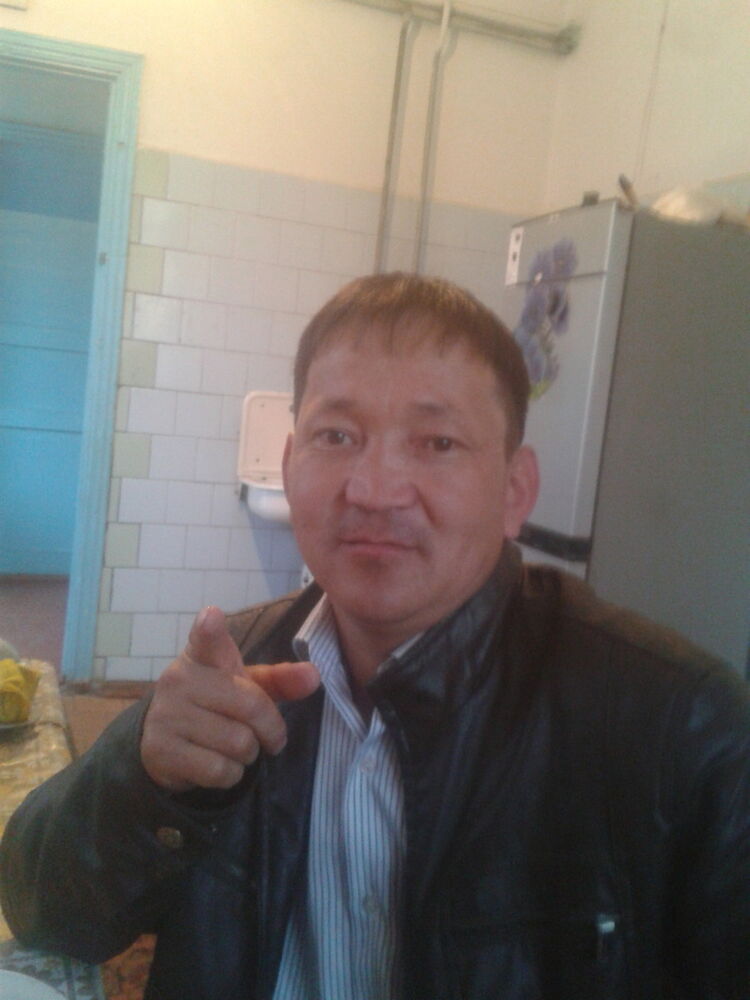  9393537  Melis, 47 ,    