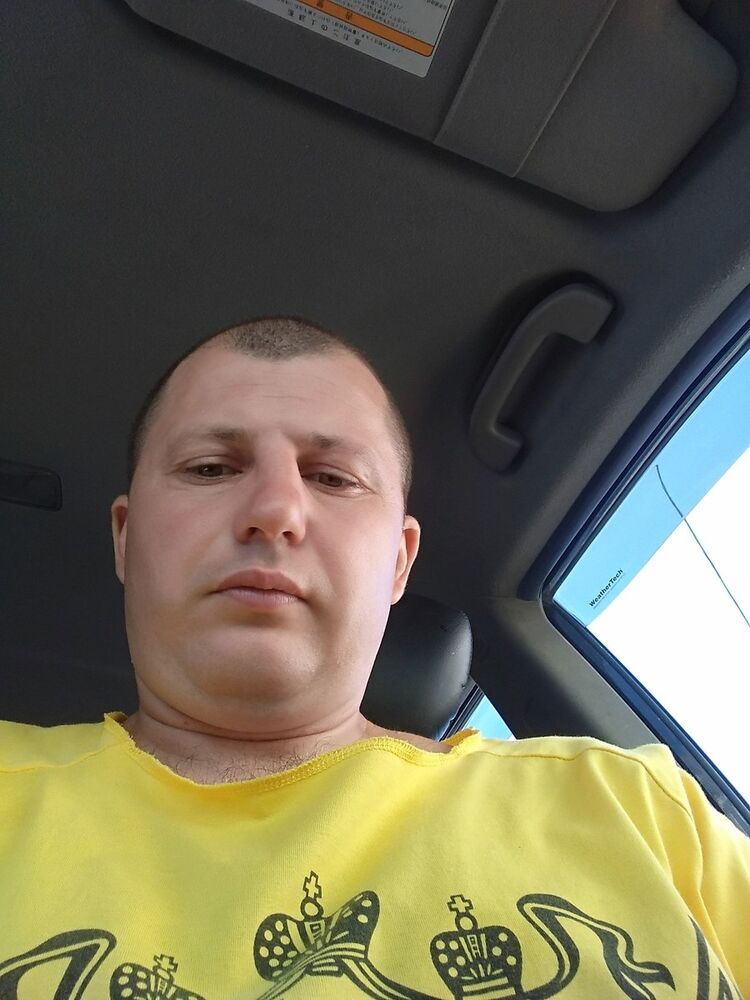  ,   Sergei, 39 ,   , 