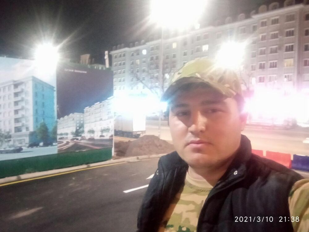  27057647  Gafur, 35 ,    