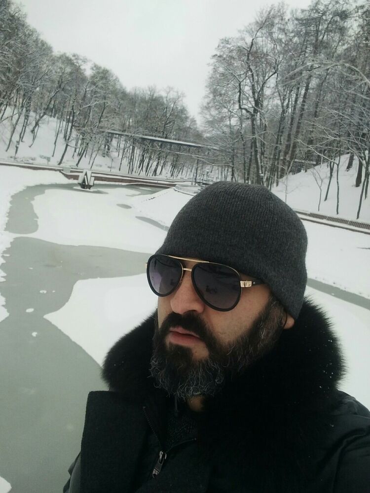  11485887  Guga, 43 ,    