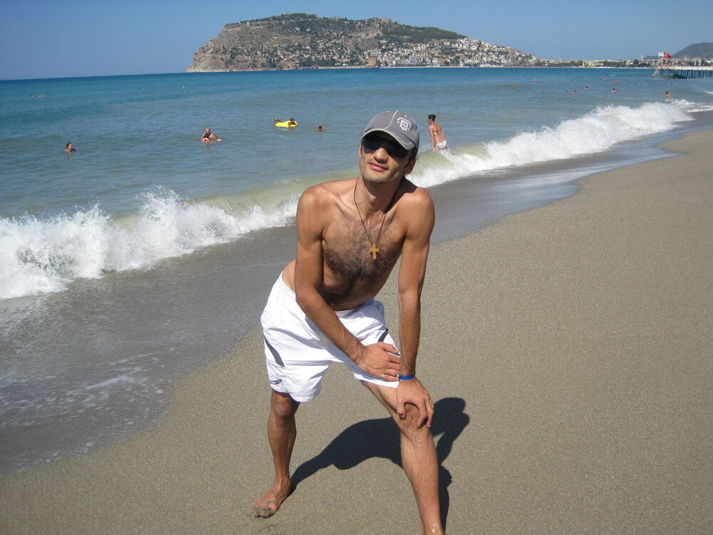  ,   Paata, 48 ,   
