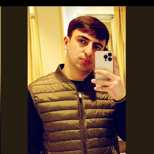  38722057  Murad, 26 ,    