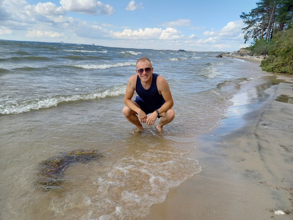 ,   Anton, 35 ,   ,   , c , 