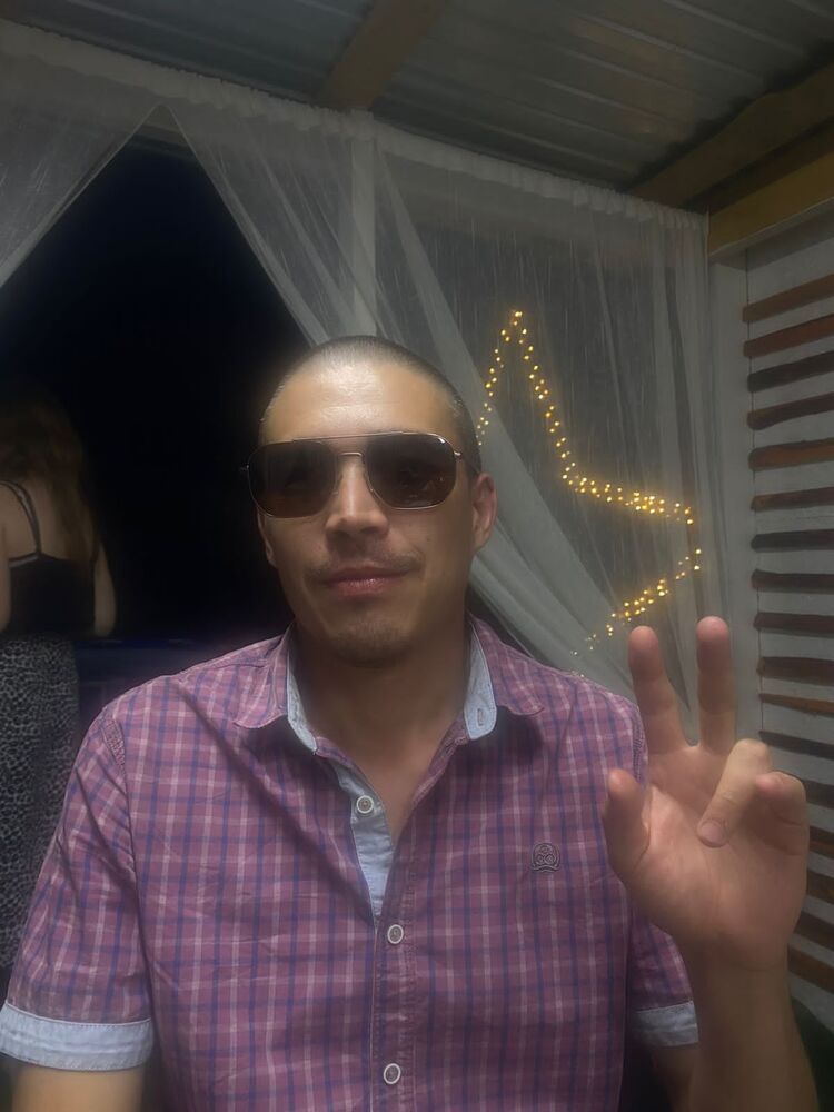  48729067  Ruslan, 35 ,    