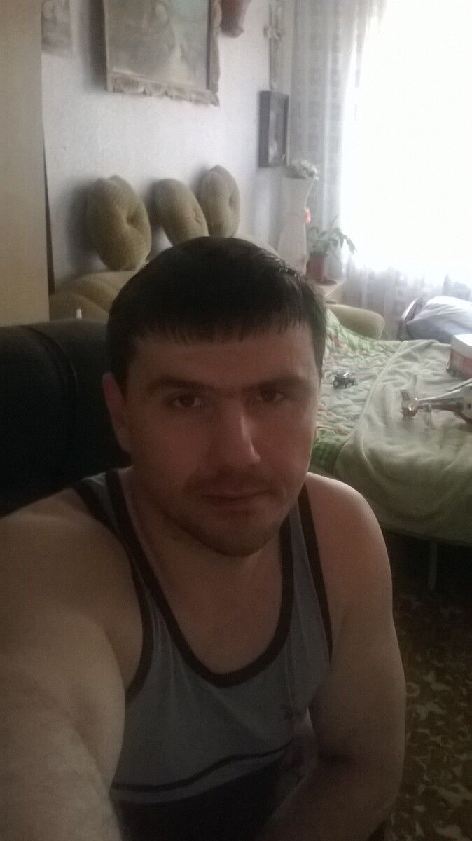  5645237  Alexandru, 45 ,    