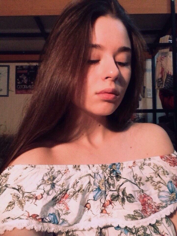  24104197  Lika, 22 ,    