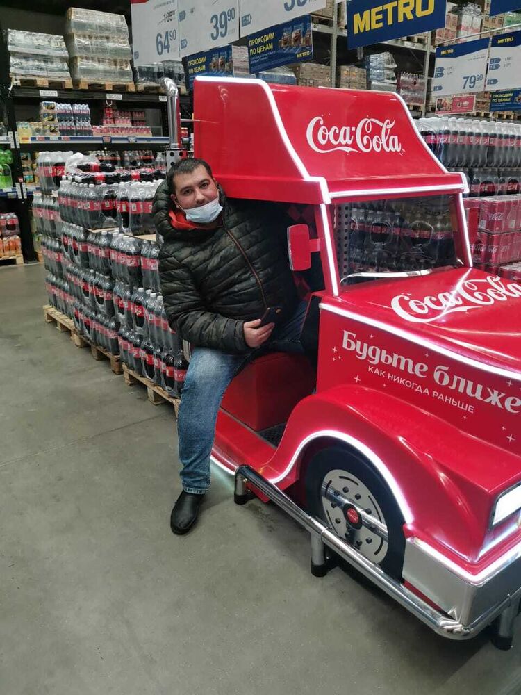  53943777  , 38 ,    -