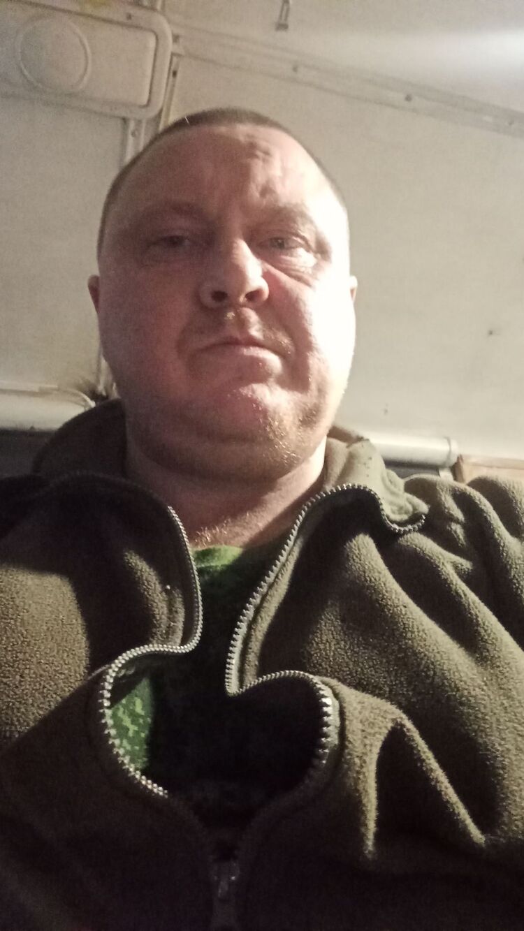  48175677  , 44 ,    