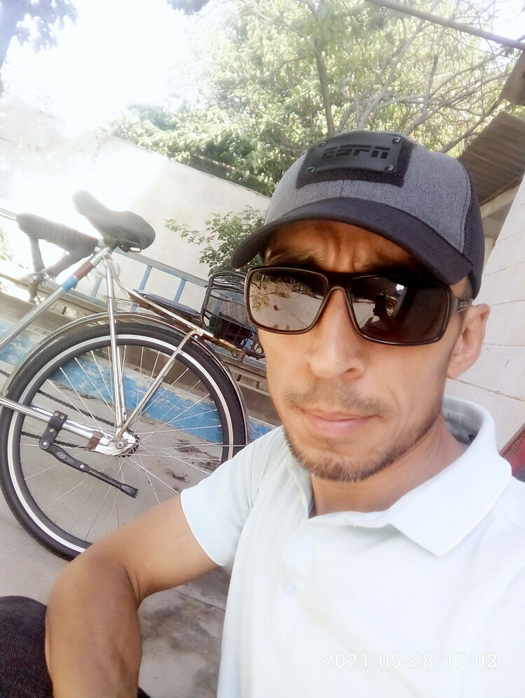  24459427  Farrookh, 43 ,    