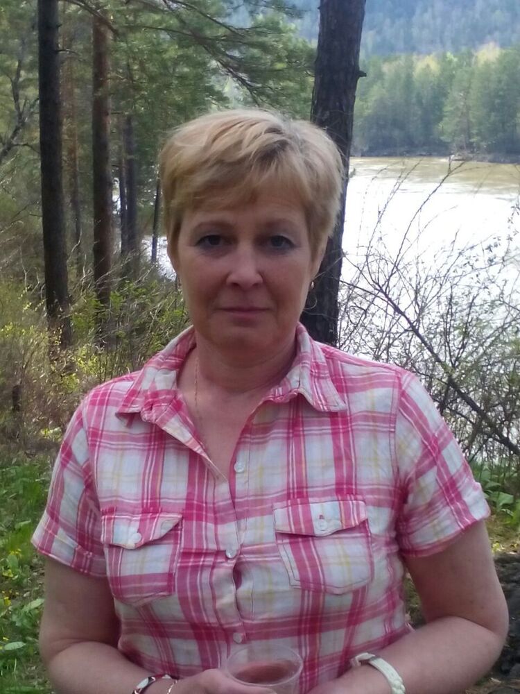  8868847  Elena, 60 ,    