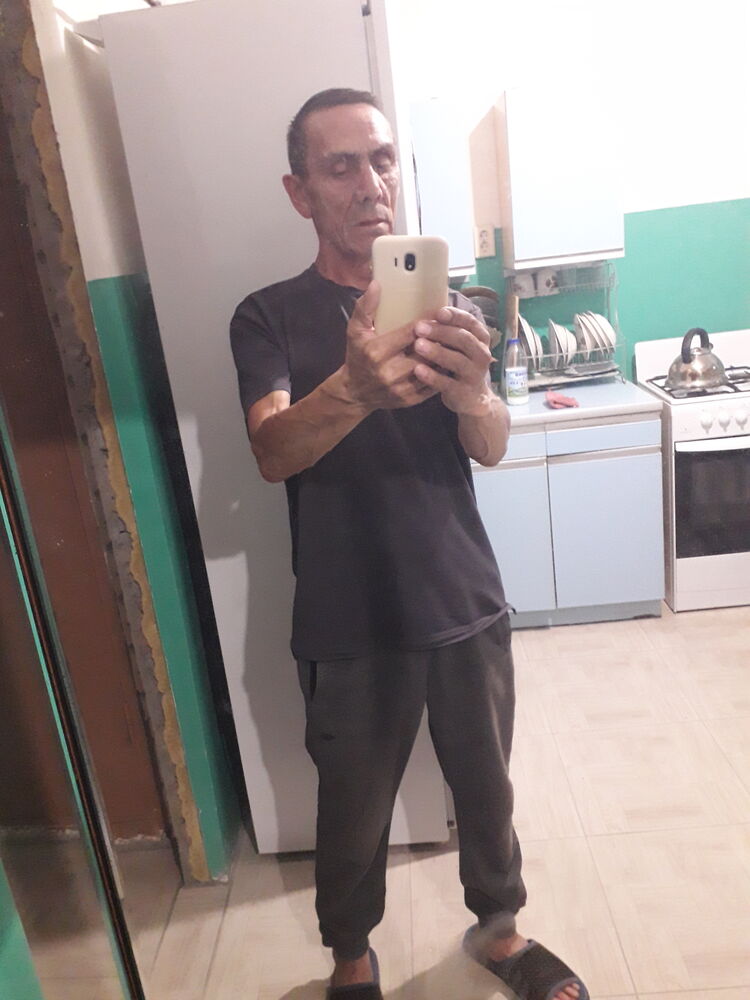  42308677  , 65 ,    
