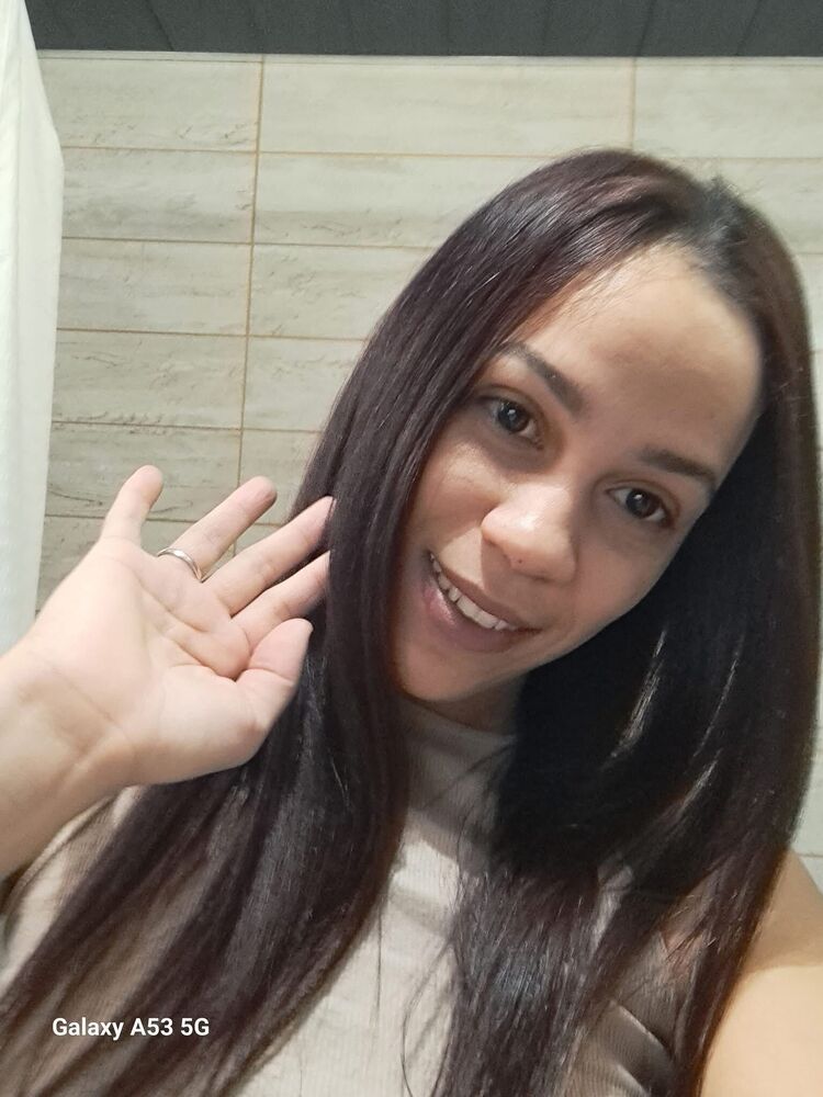  ,   Lali, 26 ,   ,   