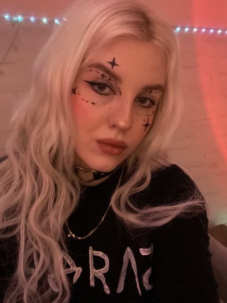  Frankfurt am Main,   , 24 ,   ,   