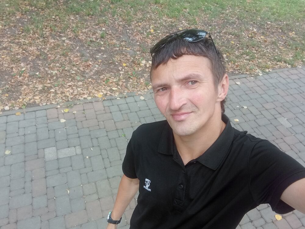  42556067  Artem, 35 ,    