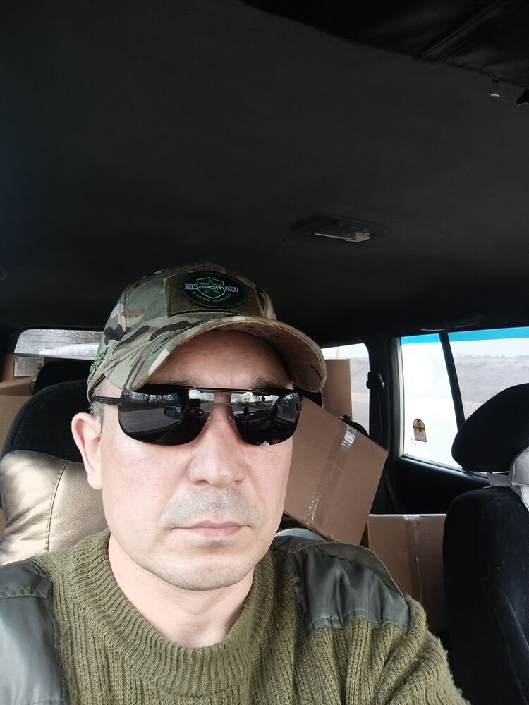  53186297  Vaceslav, 38 ,    