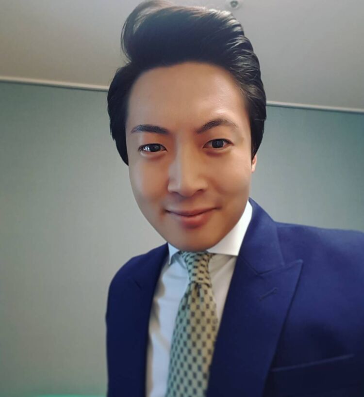  49803197  George, 40 ,    