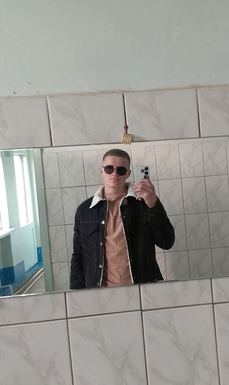  48340317  , 21 ,    