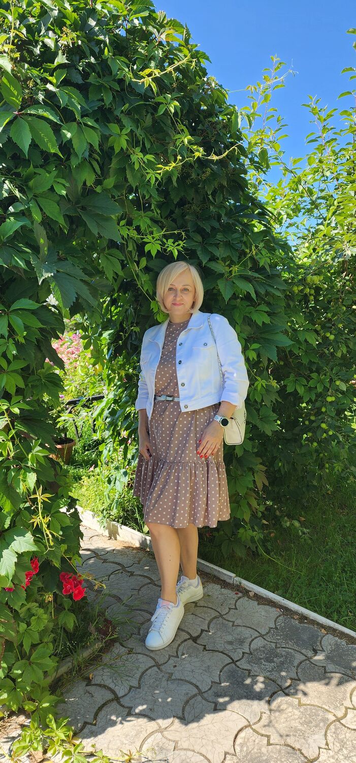  53139847  Irina, 49 ,    