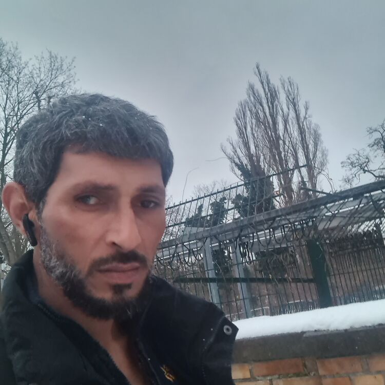  ,   Cihan, 38 ,   ,   
