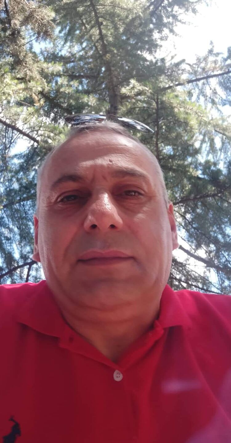  27629747  Zaza, 54 ,    