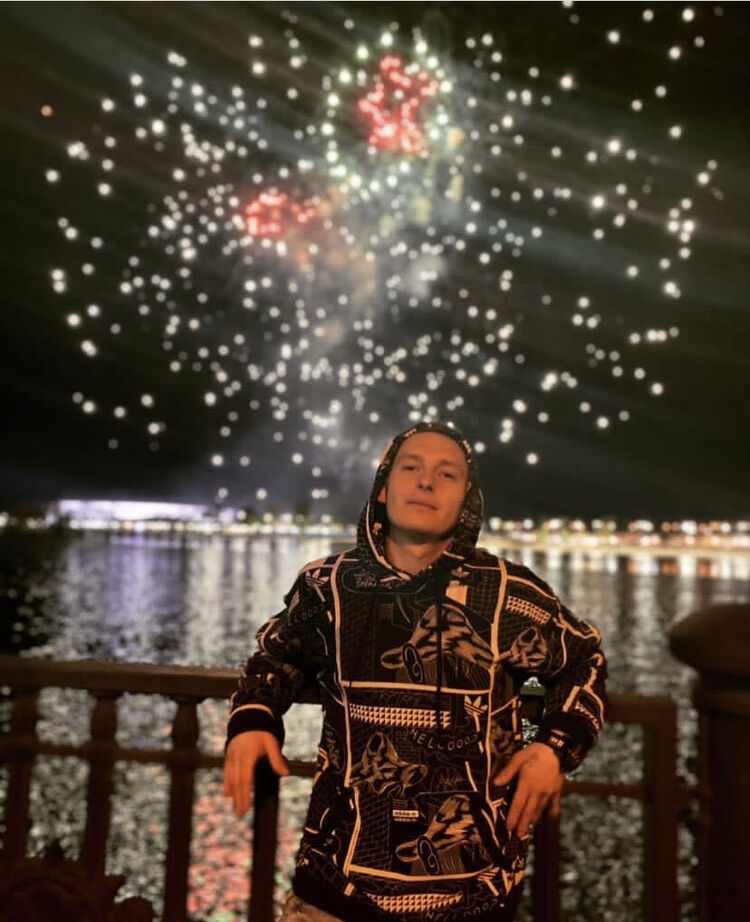  --,   Alexandr, 32 ,   ,   