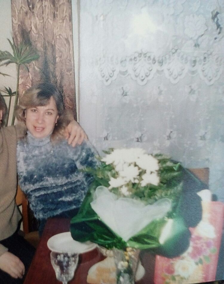  ,   Elena, 49 ,   ,   , c 