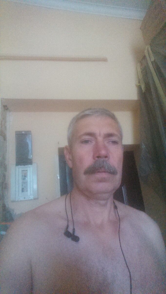  17817817  Petro, 59 ,    