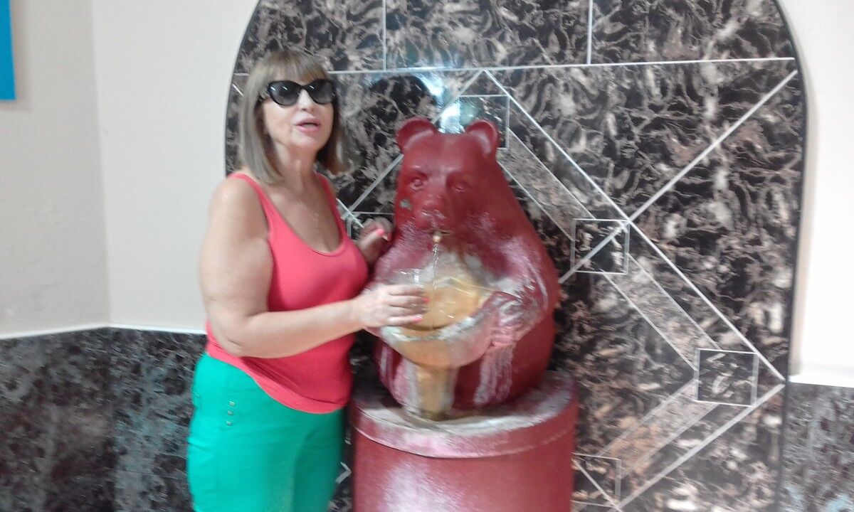  16868917  VALENTINA, 68 ,    