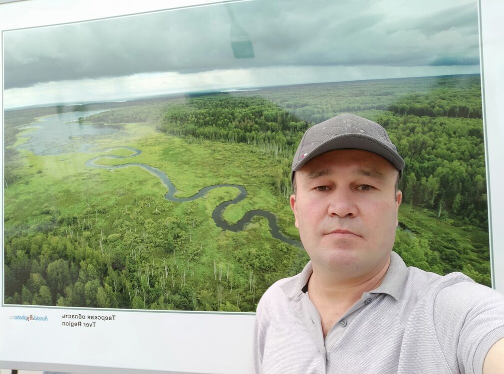  20542497  Ruslan, 49 ,    