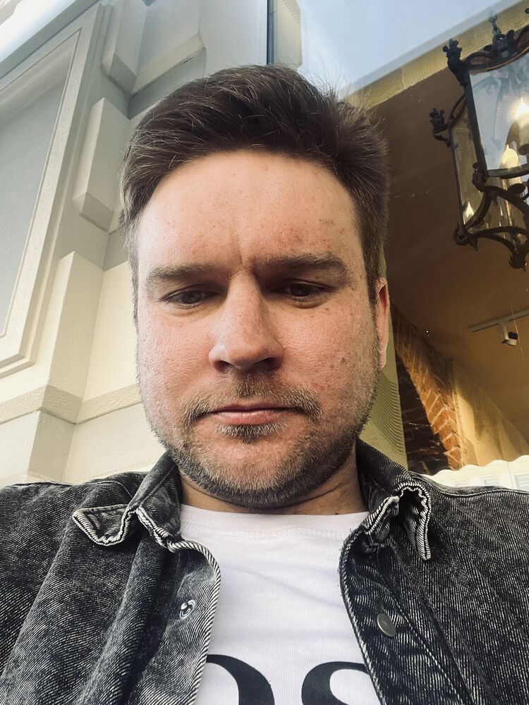  35426607  Aleksej, 33 ,    