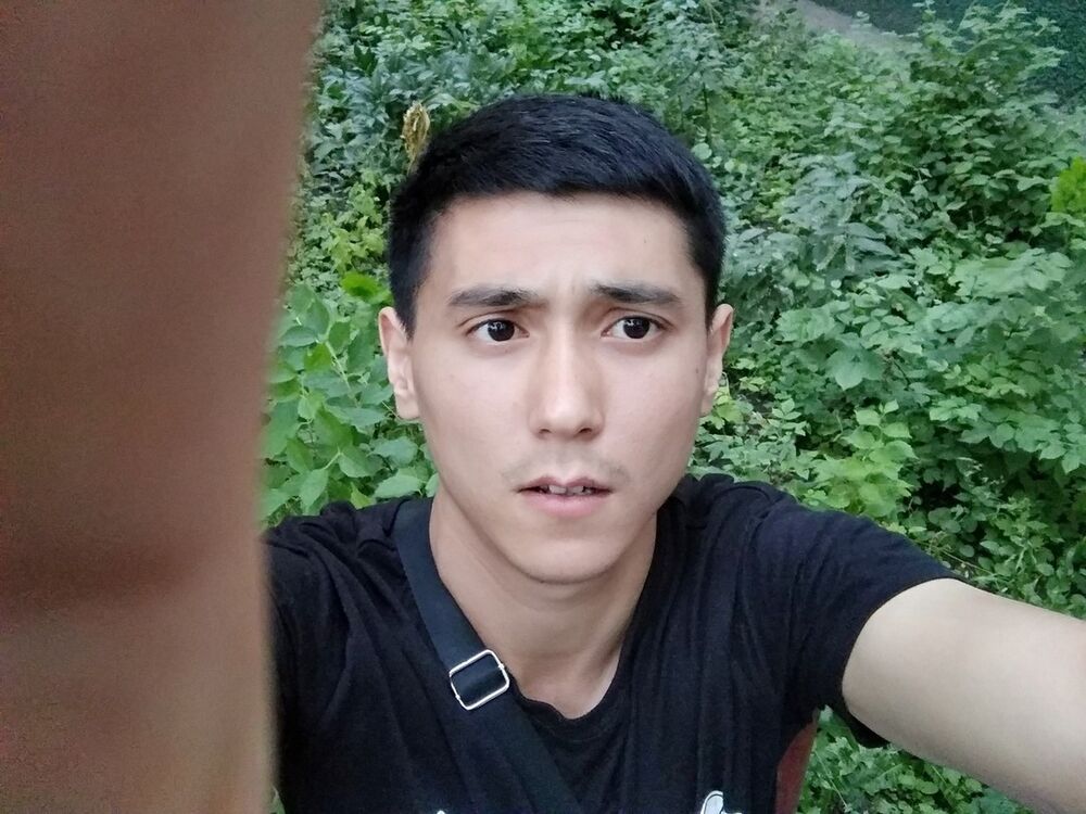  18898067  Komandup, 33 ,    