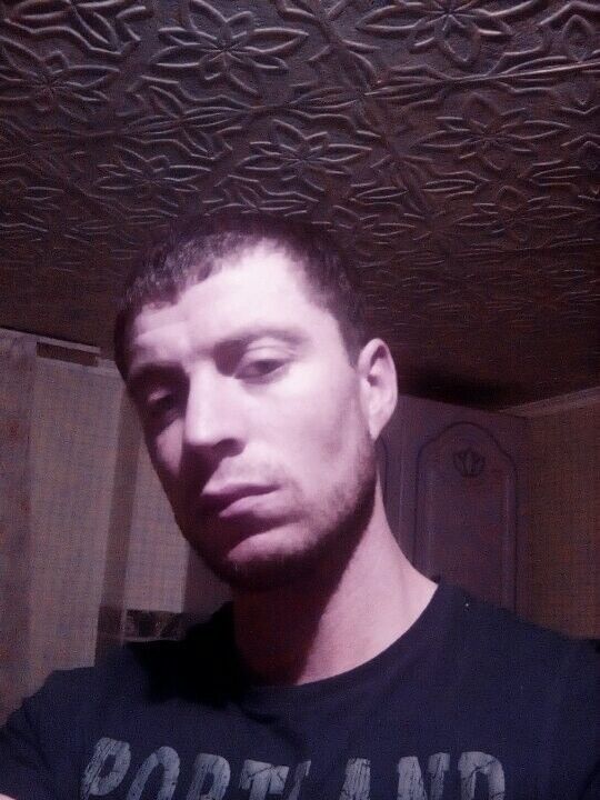  11041447  Aleksandr, 34 ,    