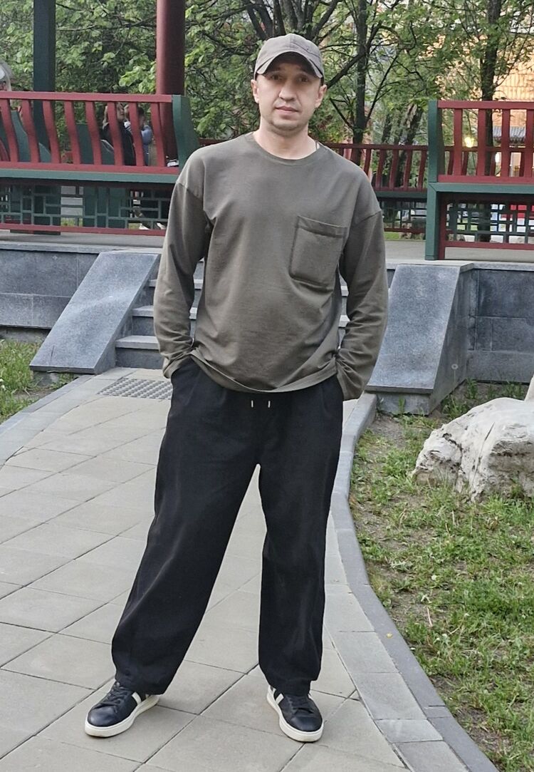  54779777  Andrey, 44 ,    -