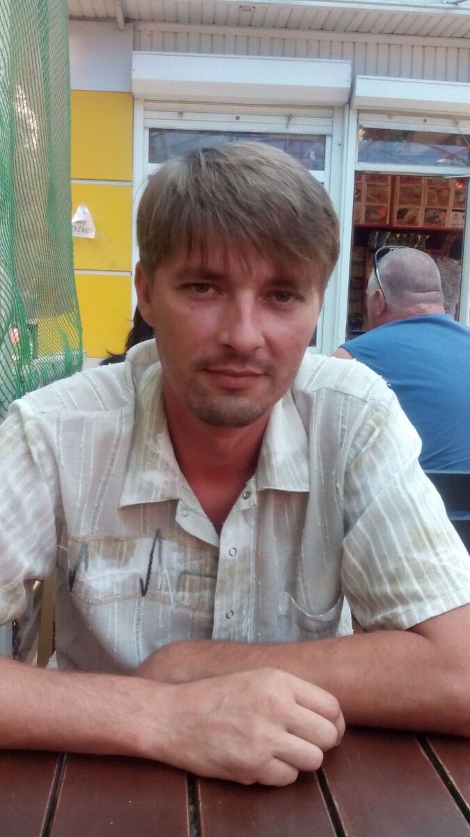  6480117  Andru, 42 ,    