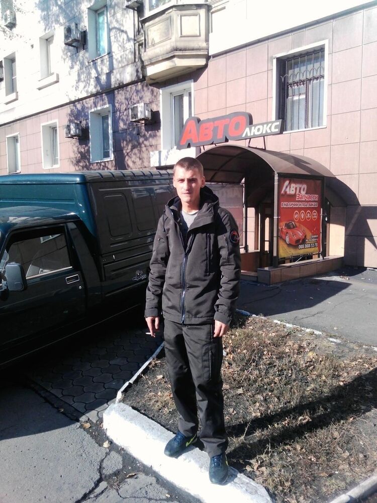  15796737  Pavel, 39 ,    