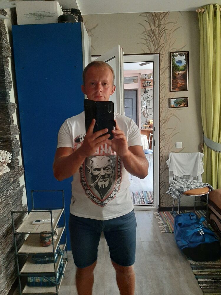  46158427  , 31 ,    