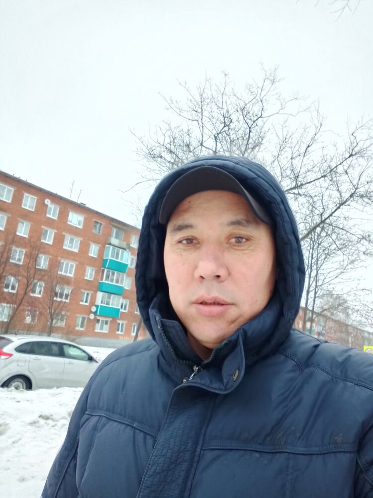  49318597  Izbasxan, 38 ,    