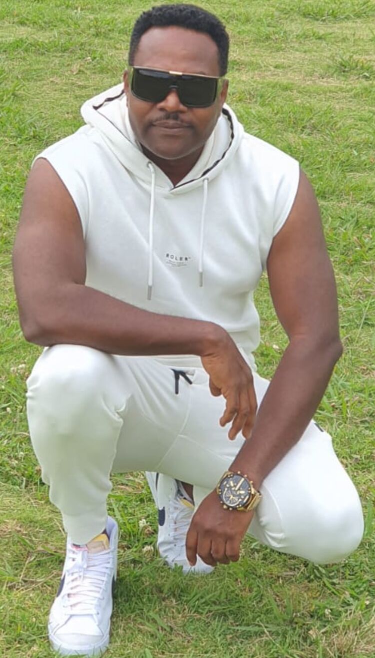 ���������� ����, ���� ������� Bobby, 53 ����, ������������ ��� ������, ����� � ���������