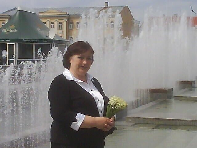  22279847  Nadegda, 63 ,    