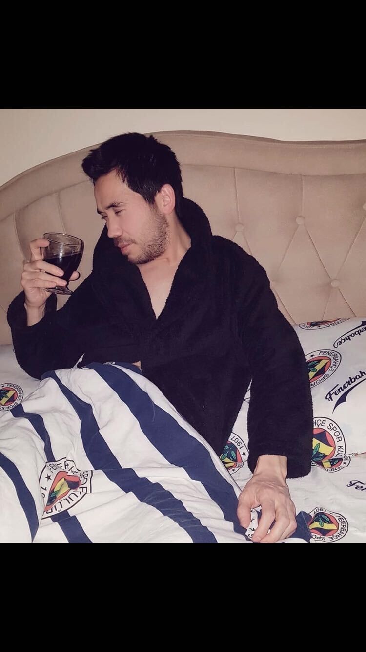  24126287  Ikram, 40 ,    