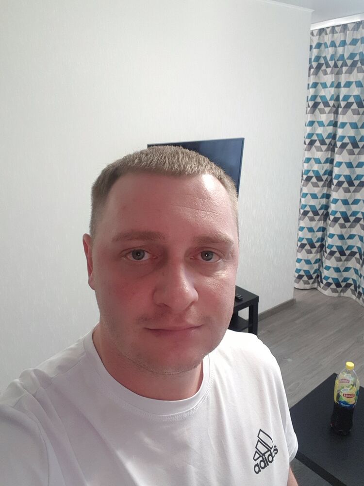  34101147  Andrey, 32 ,     