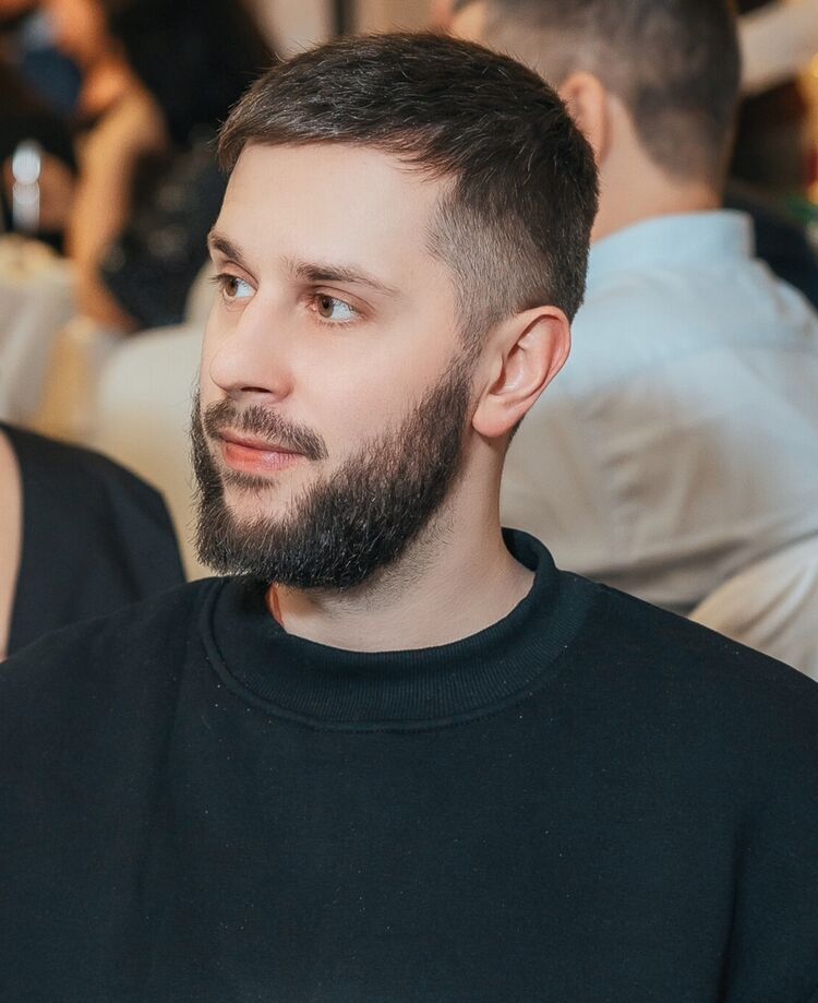  ,   Vladislav, 31 ,   ,   