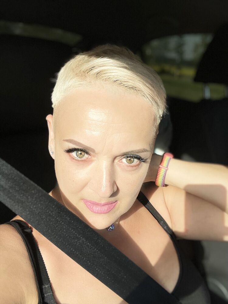  44392807  Lilya, 51 ,    