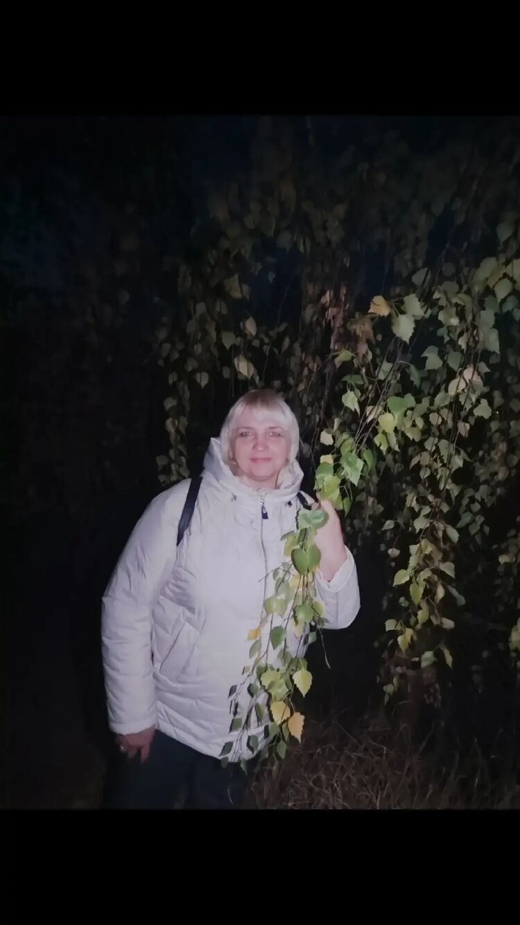  ,   Lena, 47 ,   c 