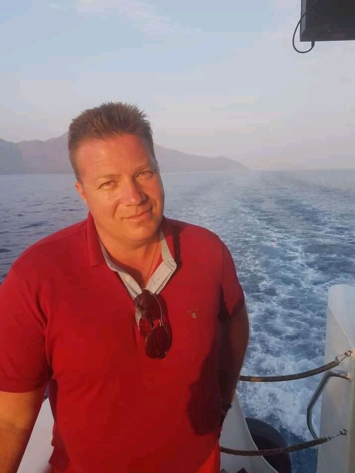  48509687  Andrei, 59 ,    