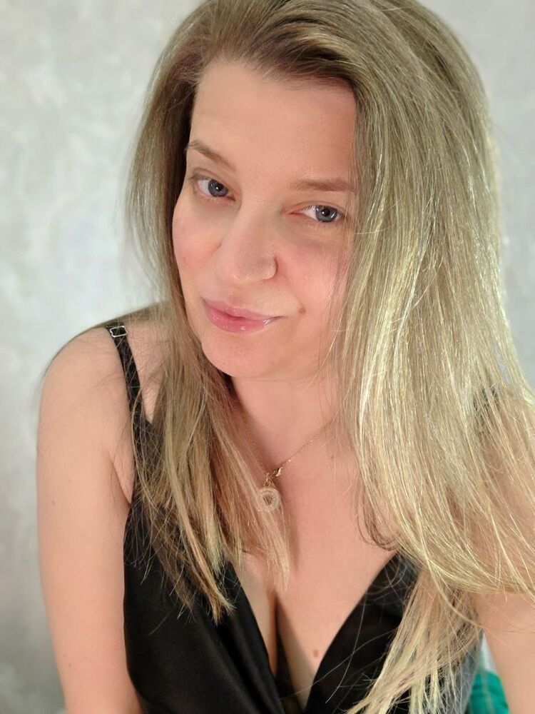  52320757  Elena, 43 ,    