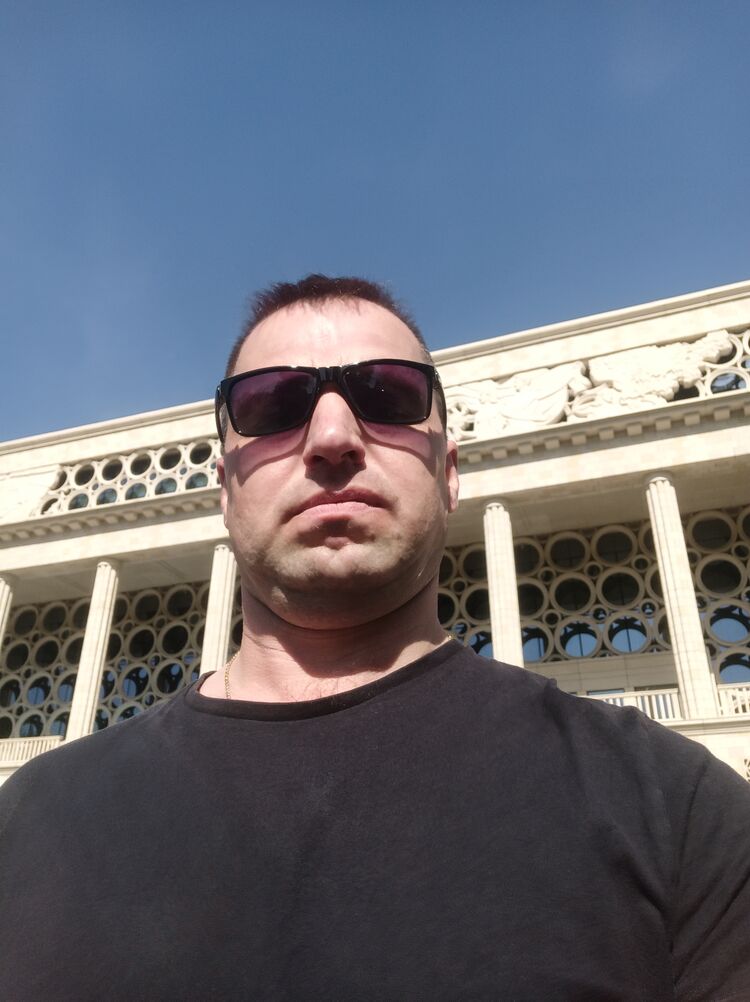  ,   Dima, 44 ,   ,   , c , 