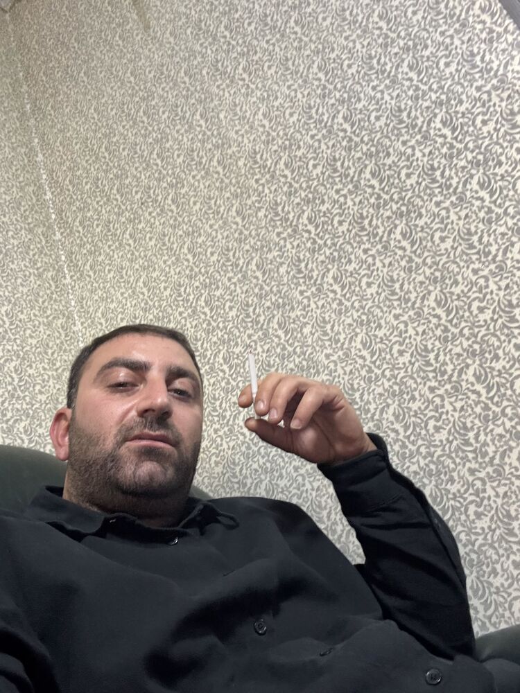  54260947  Martin, 30 ,    