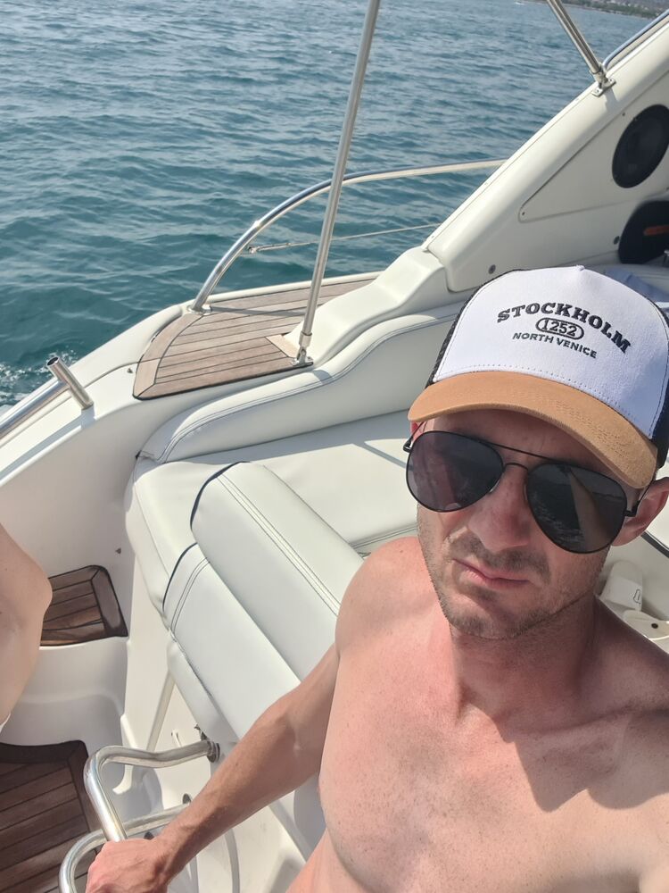  53670157  , 37 ,    --