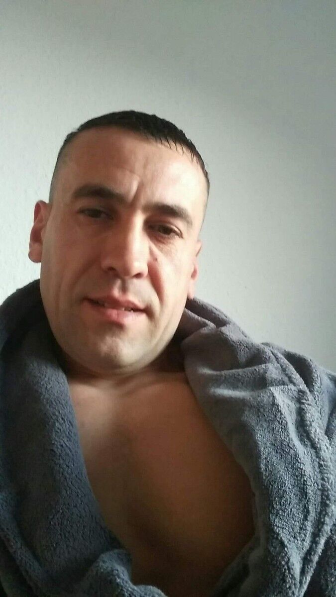  ,   Mihai, 42 ,   ,   , c , 